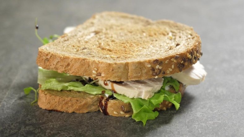 Маленькая фотография блюда по рецепту «5 рецептов полезных бутербродов»